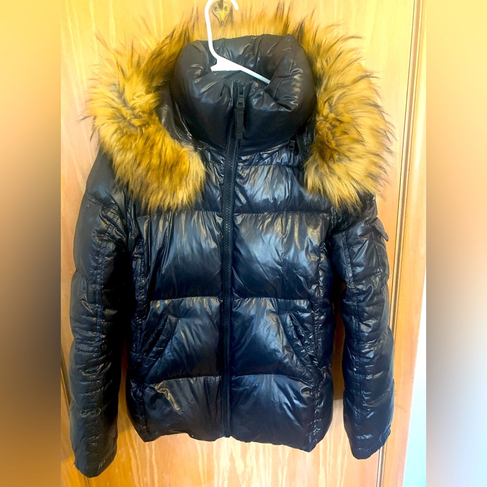 Nice puffer coat with fur hood